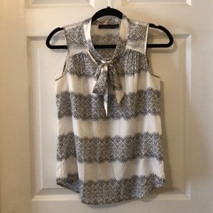 2/$20 Sale!! The Limited Blouse - Sz XS
